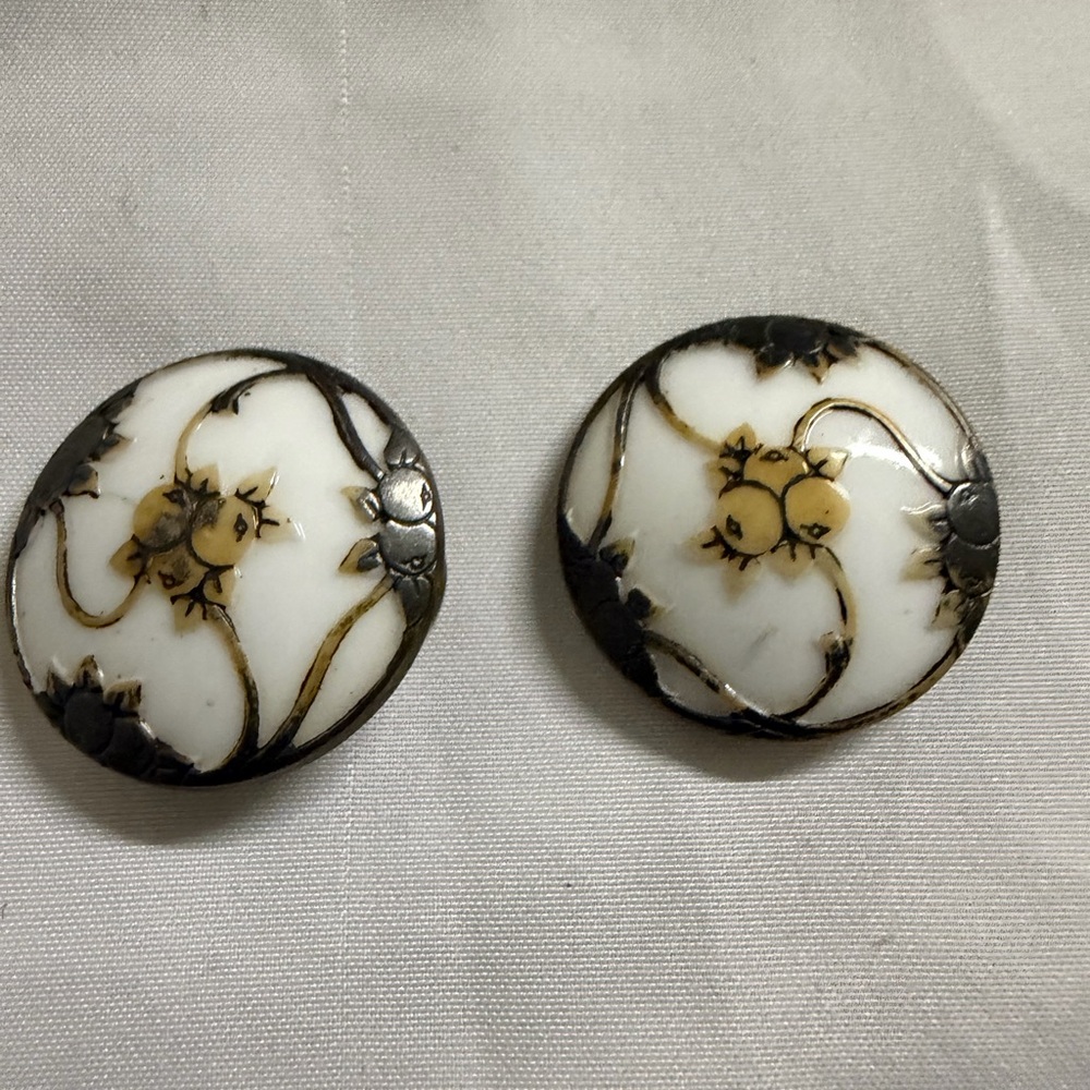 Pair of vintage buttons